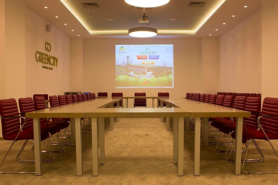 Green City Hotel
