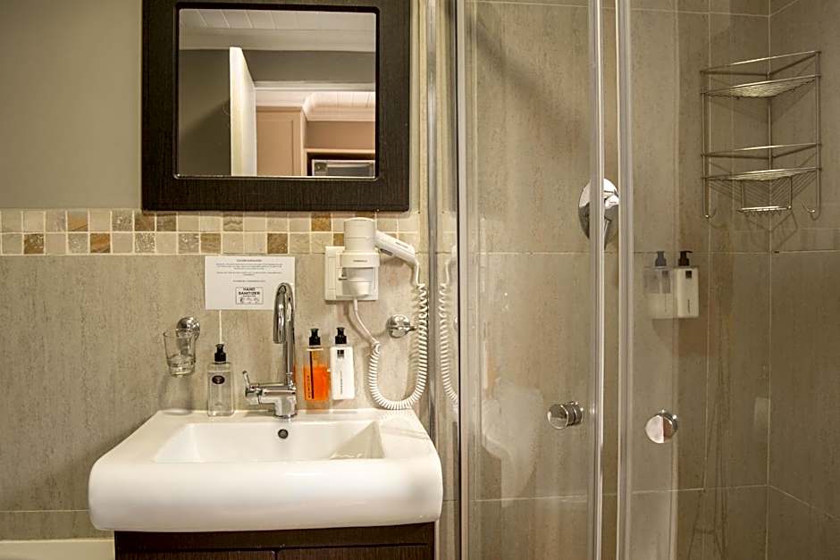 Ruslamere Hotel and Conference Centre