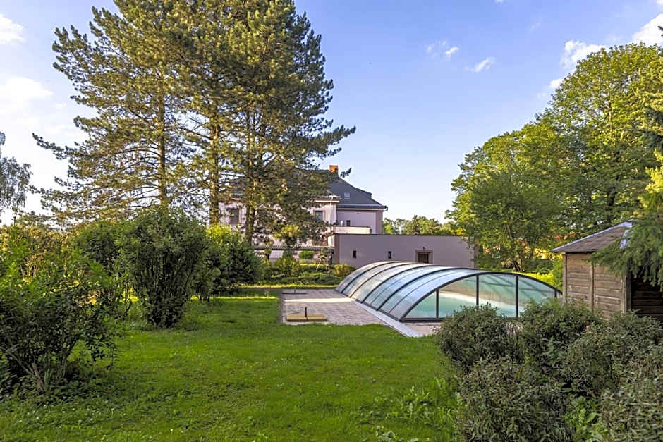 Hotel Zámeček Raspenava