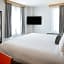 Hotel Saint Clair - Magnificent Mile