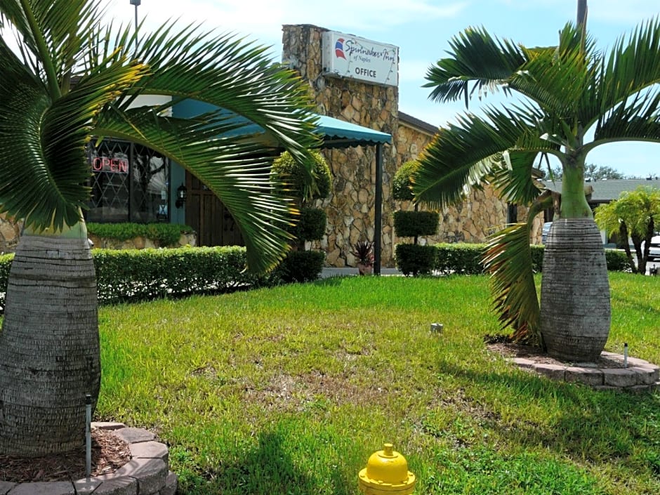 Spinnaker Inn of Naples