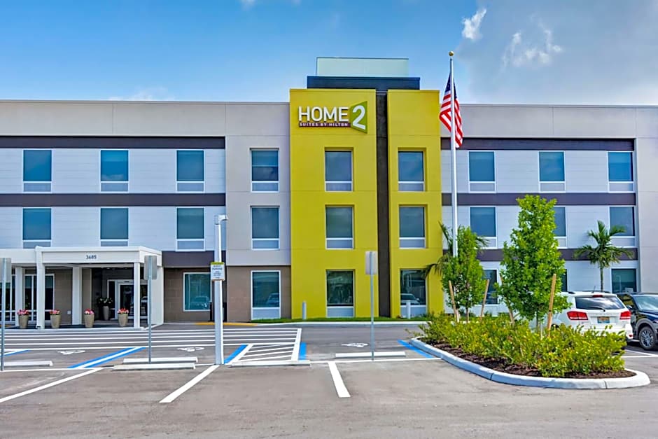 Home2 Suites by Hilton Naples I-75 Pine Ridge Road