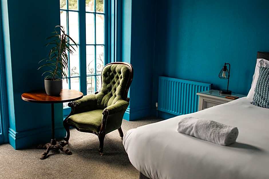 The Old Ship Aground