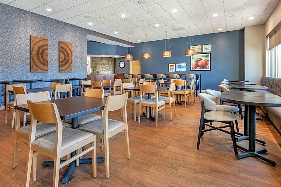 Drury Inn & Suites Valdosta