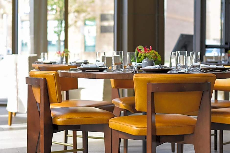 THE MC, AUTOGRAPH COLLECTION