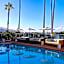 Casa Loma Beach Hotel