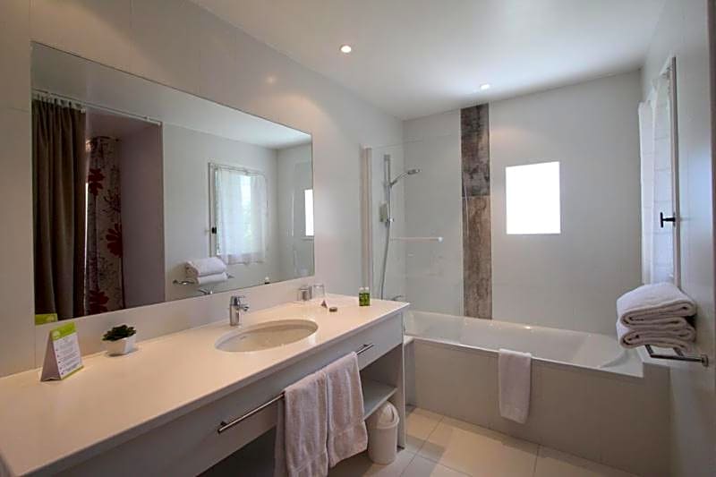 Val Baussenc, The Originals Relais