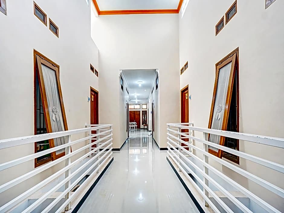 Hotel O Avisha Guest House Syariah