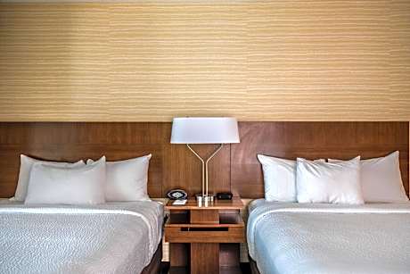 Room, 2 Queen Beds, Accessible, Non Smoking (Mobility & Hearing w/ Roll-in Shower)