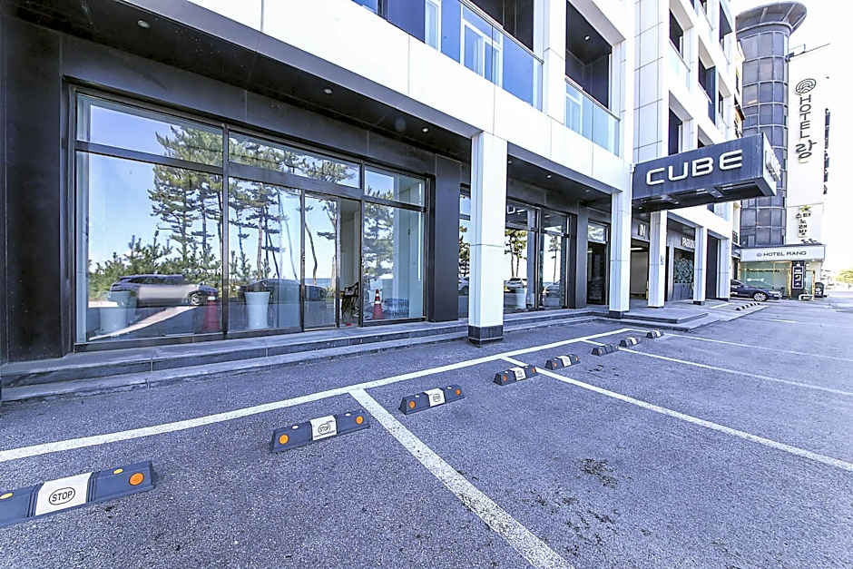 Hotel Cube