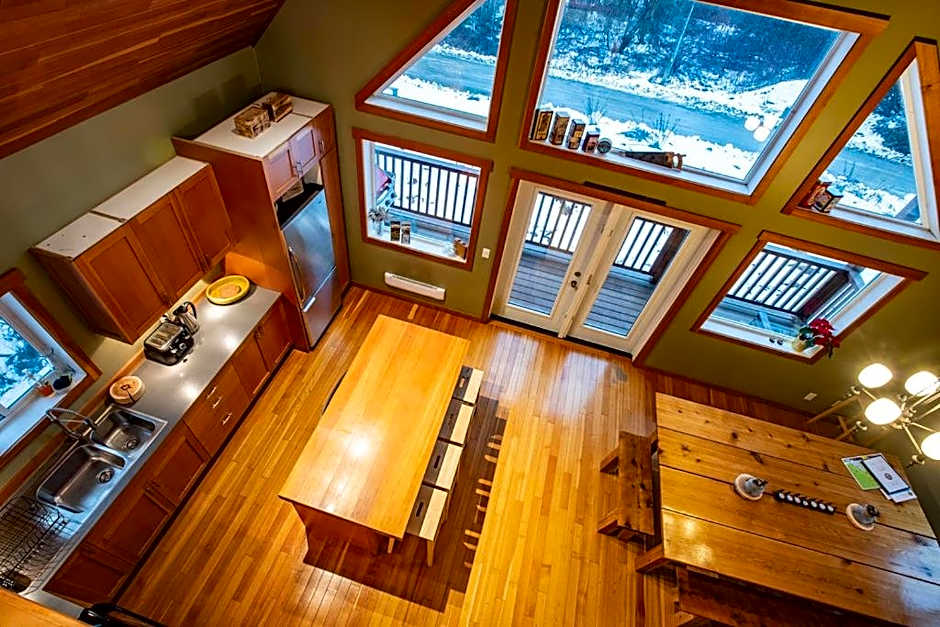 Stoke Cabin by Revelstoke Vacations