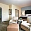 La Quinta Inn & Suites by Wyndham DFW Airport West - Euless