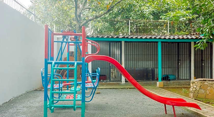 Urbanest Inn House TB Simatupang