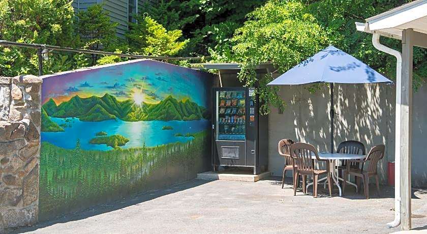 Americas Best Value Inn & Suites Lake George