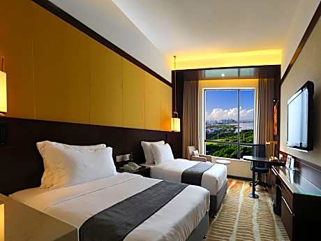 Superior Sea View Twin Bed