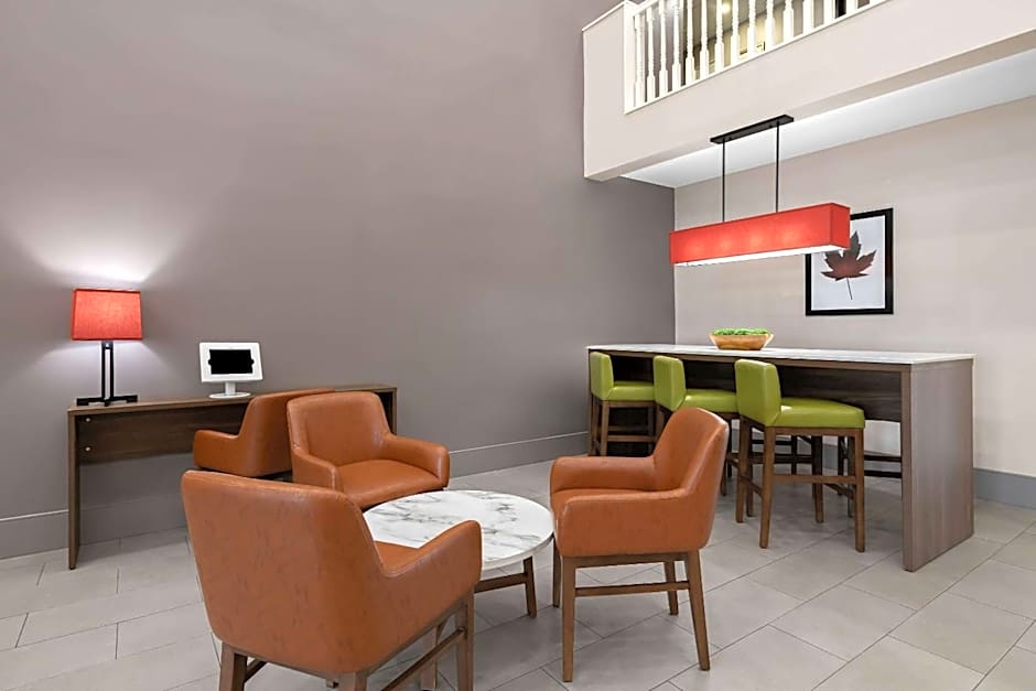 Country Inn & Suites by Radisson, Coon Rapids, MN