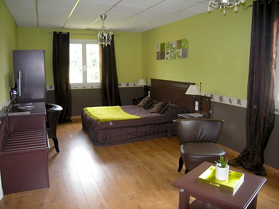 Photo 1 of 8 of Suite