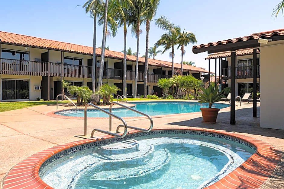 Best Western Plus Pepper Tree Inn