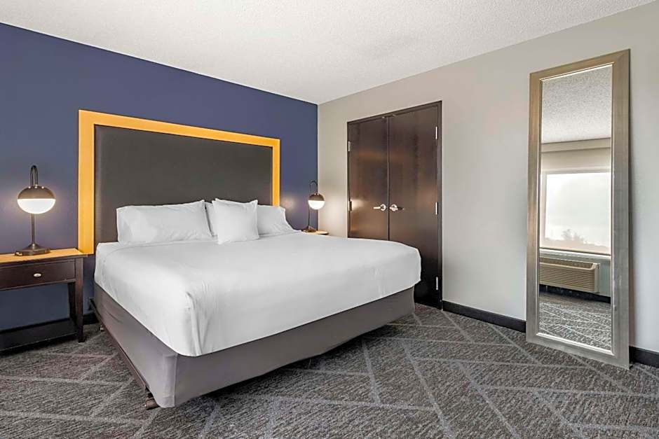 Cambria Hotel Minneapolis Maple Grove