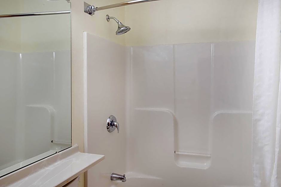 Microtel Inn & Suites By Wyndham Plattsburgh