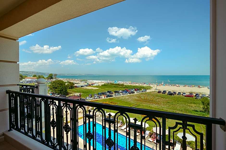 Sunny Castle Hotel - All Inclusive, Beach and Free parking