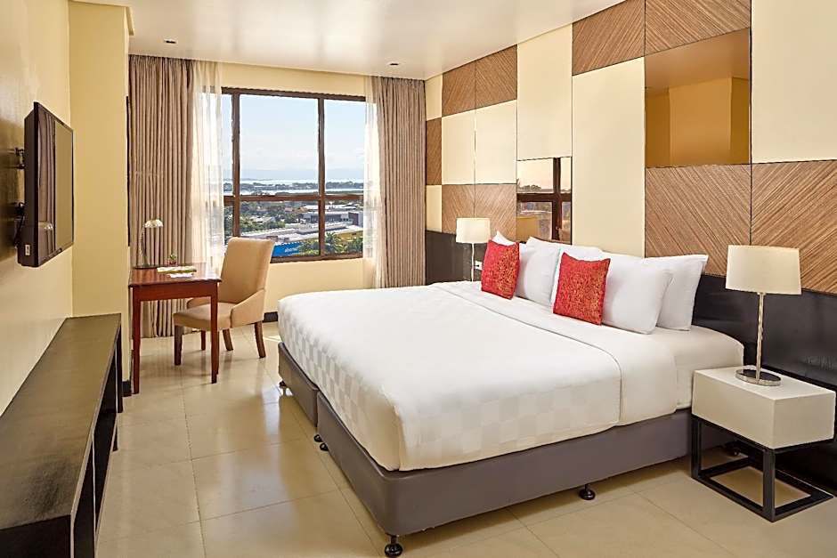 Summit Hotel Tacloban