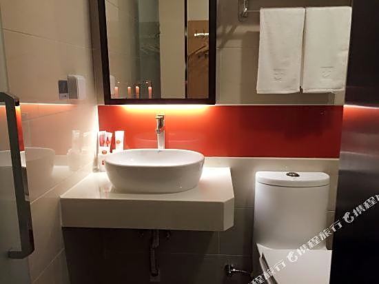 Thank U Hotel (Guangzhou Tianhe Huashi Metro Station)
