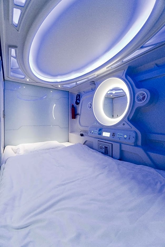 Seaview Capsule Hotel