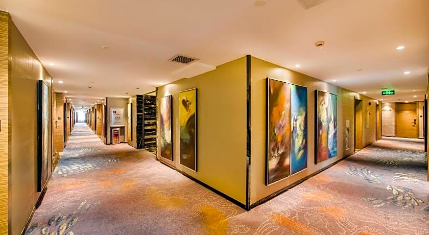 La Perle International Hotel