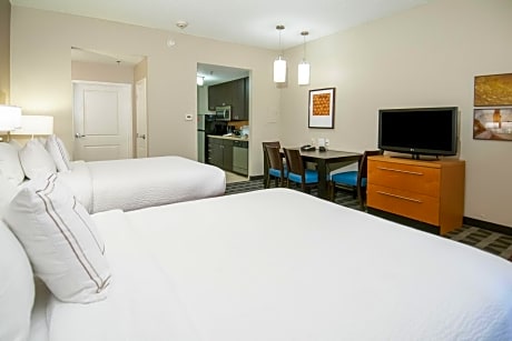 Studio, 2 Queen Beds