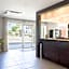 Park & Suites Village Aix-Le Rousset
