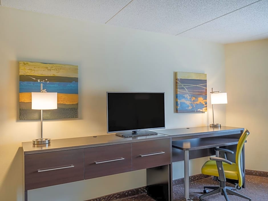 Holiday Inn Greensboro Coliseum By IHG