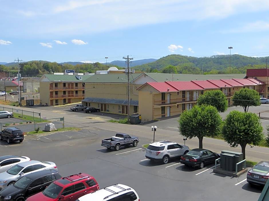 River Place Inn & Cabins