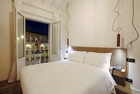 Deluxe Double Room with City View