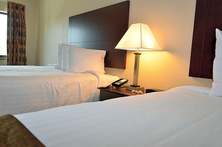 Cobblestone Inn & Suites - Clarion