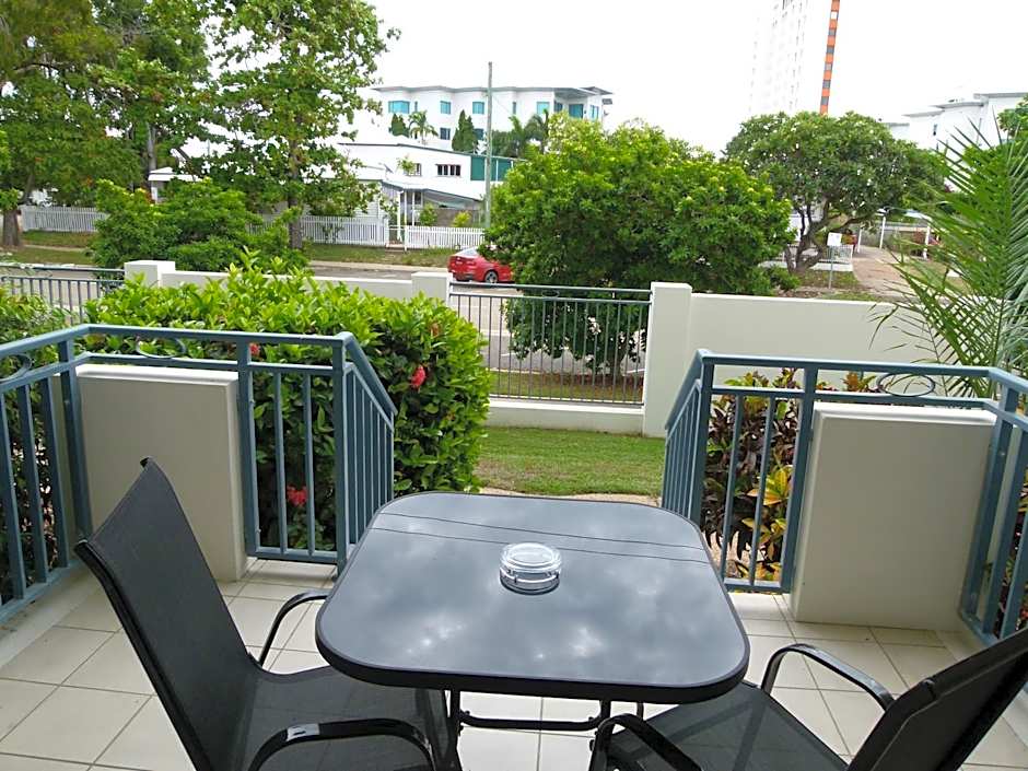 Madison Ocean Breeze Apartments