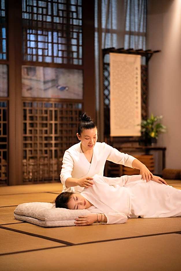 Wudangshan Jianguo Hotel