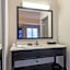Hampton Inn By Hilton & Suites Dupont