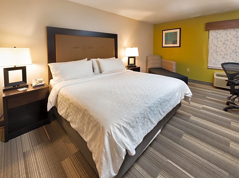 Country Inn & Suites by Radisson, South Haven, MI