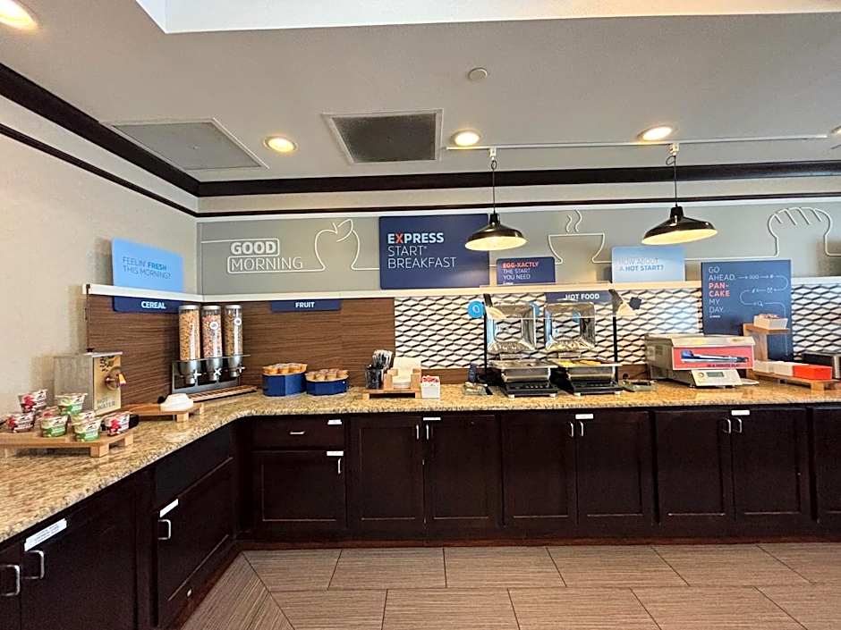 Holiday Inn Express & Suites Belle Vernon By IHG