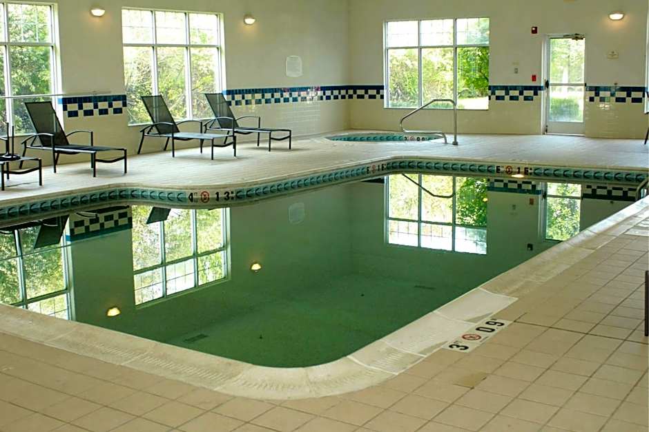 Fairfield Inn & Suites by Marriott Fairmont