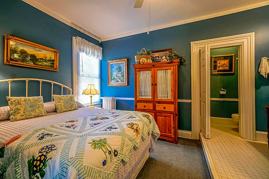 Pinehill Inn