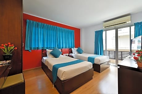 Deluxe Twin with Balcony