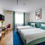 Hotel H12