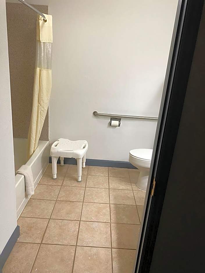 Days Inn by Wyndham Perryville