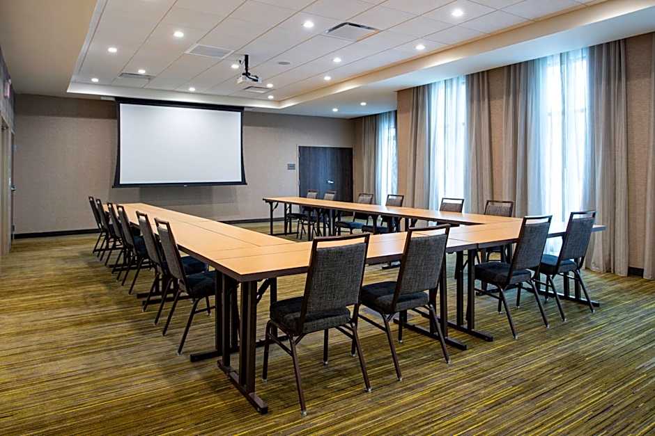 Courtyard by Marriott Kansas City Olathe