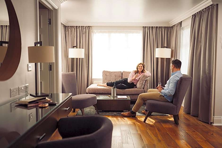 Ivanhoe Inn and Hotel