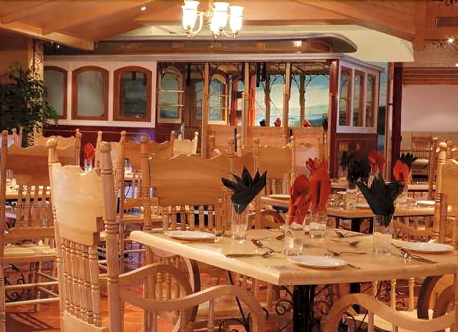 Sfo Hotel And Suites