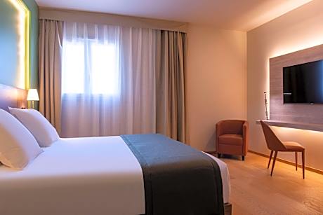 Standard Room - 1 Double Bed