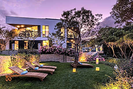 Contessa Luxury Retreat 